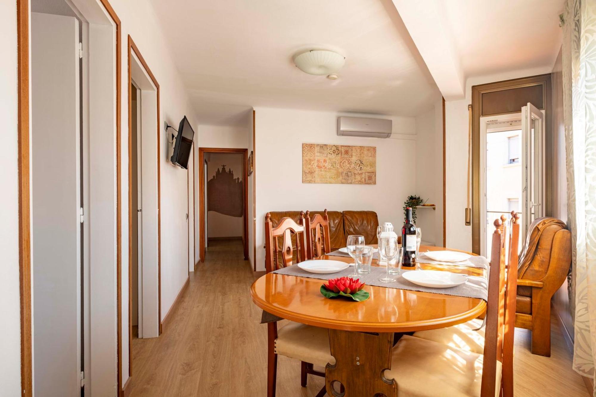 דירות סנט אדריה דה בסוס 5 Min To The Sea And 15 Min To Barcelona Center מראה חיצוני תמונה