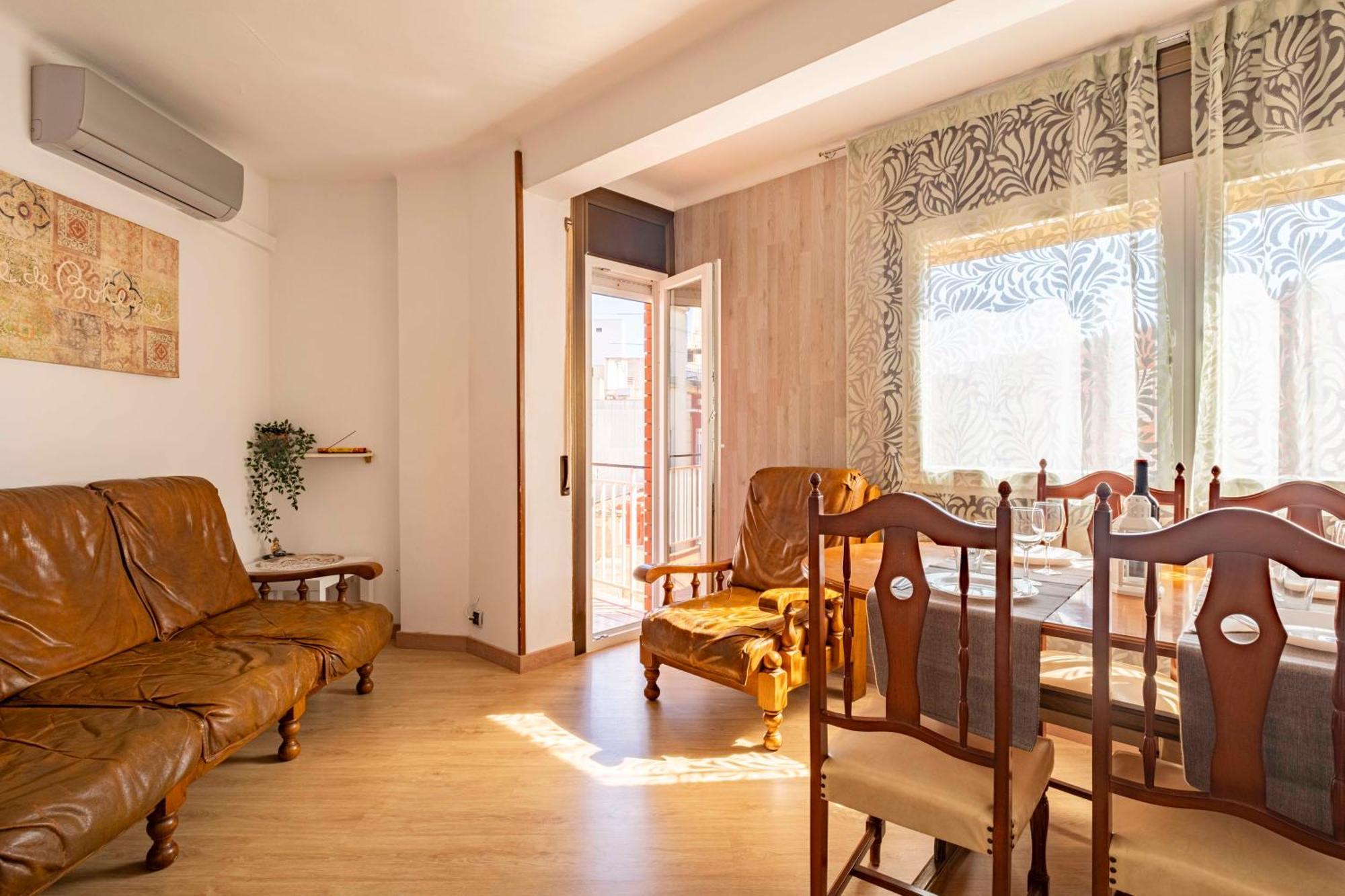 דירות סנט אדריה דה בסוס 5 Min To The Sea And 15 Min To Barcelona Center מראה חיצוני תמונה