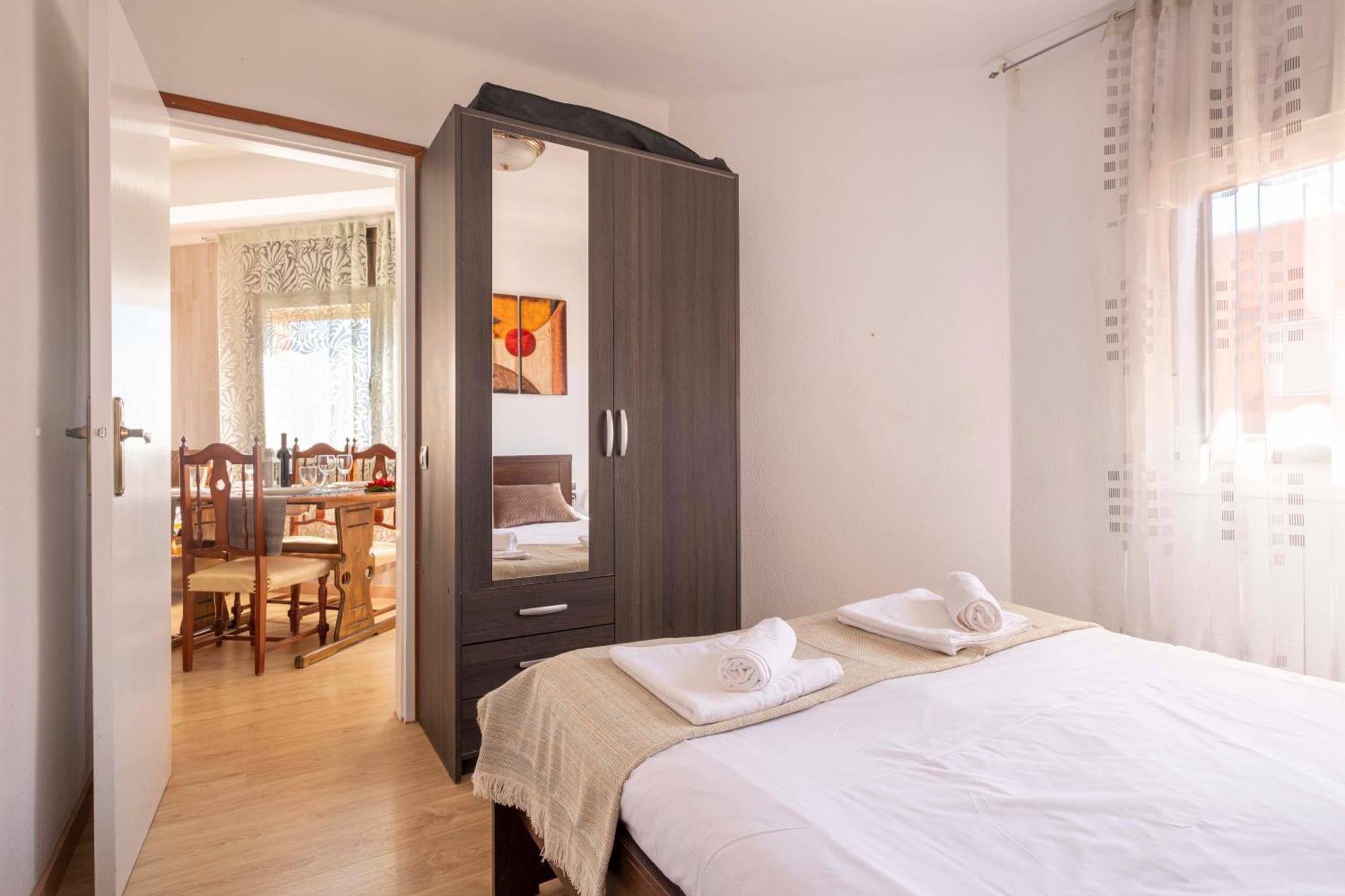 דירות סנט אדריה דה בסוס 5 Min To The Sea And 15 Min To Barcelona Center מראה חיצוני תמונה