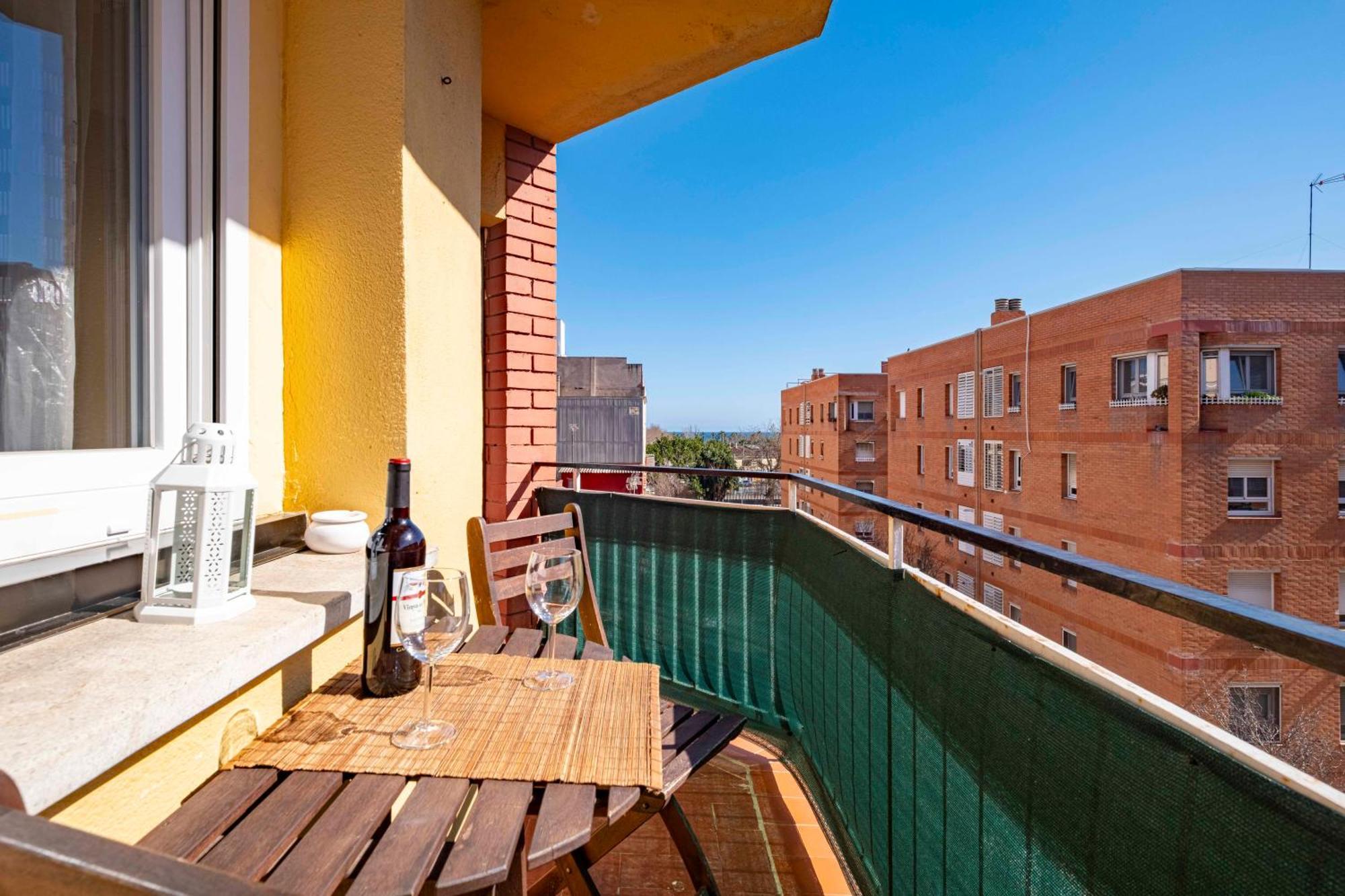 דירות סנט אדריה דה בסוס 5 Min To The Sea And 15 Min To Barcelona Center מראה חיצוני תמונה