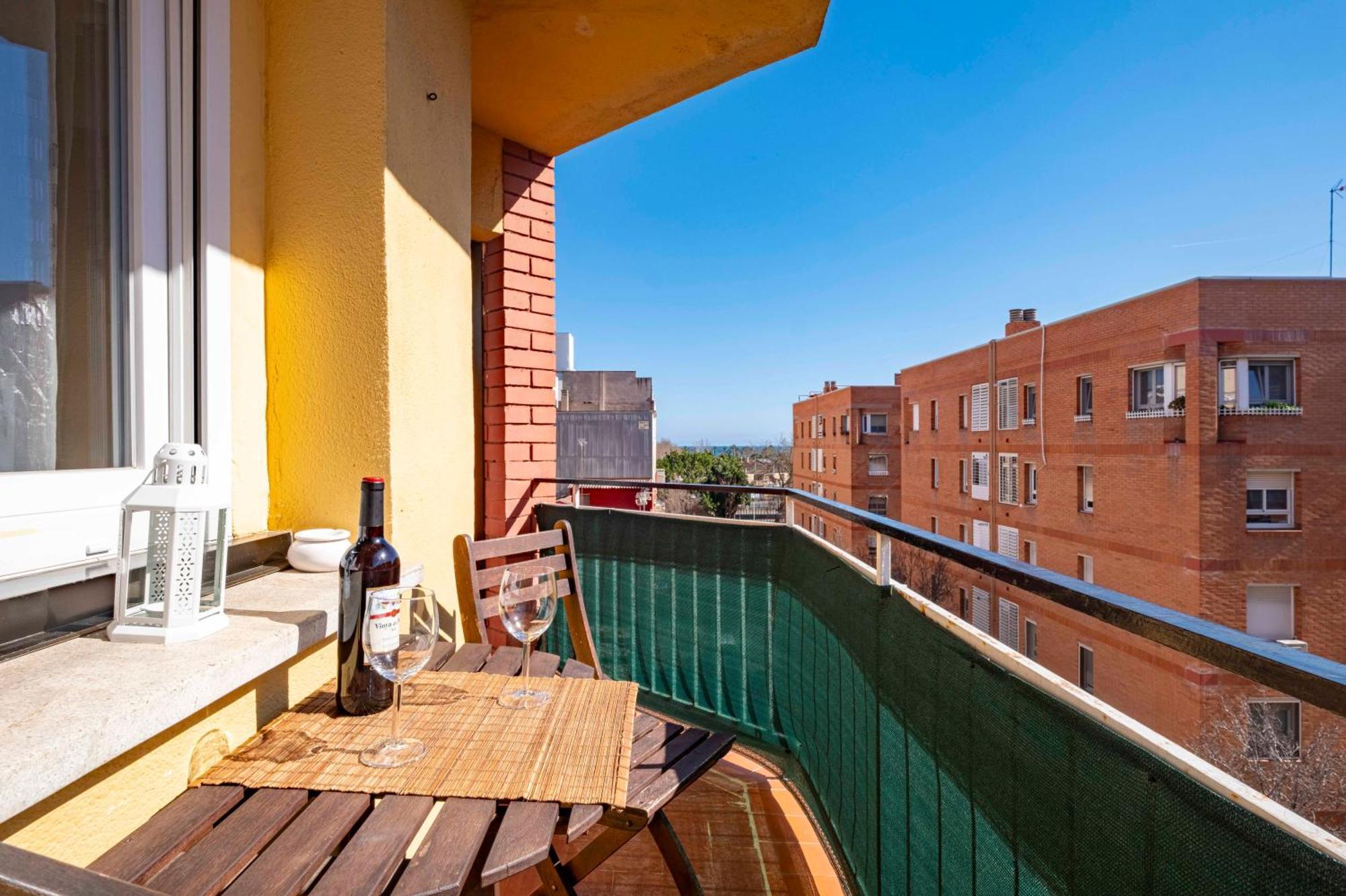 דירות סנט אדריה דה בסוס 5 Min To The Sea And 15 Min To Barcelona Center מראה חיצוני תמונה